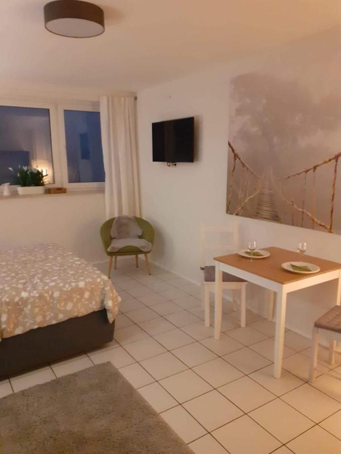Zimmer Frei 2 Wiesbaden Bagian luar foto